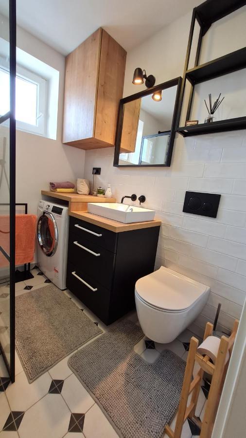 Ljubljanotti Apartment ลูบลิยานา ภายนอก รูปภาพ