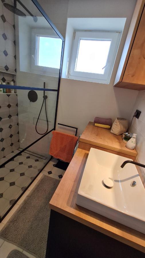 Ljubljanotti Apartment ลูบลิยานา ภายนอก รูปภาพ